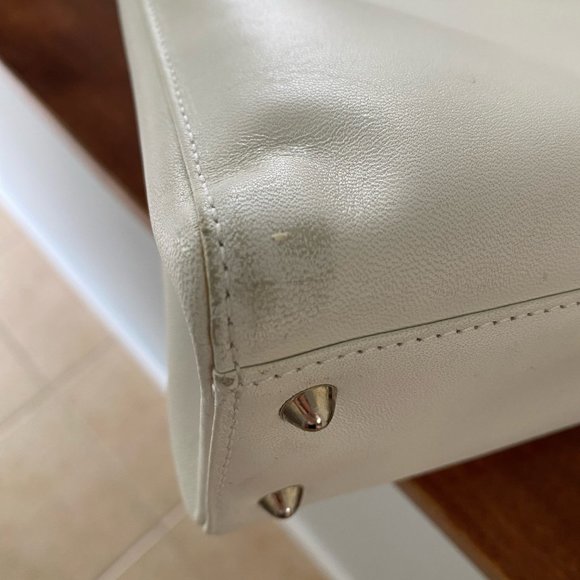 Giorgio Armani Vintage White Purse - Picture 4 of 7